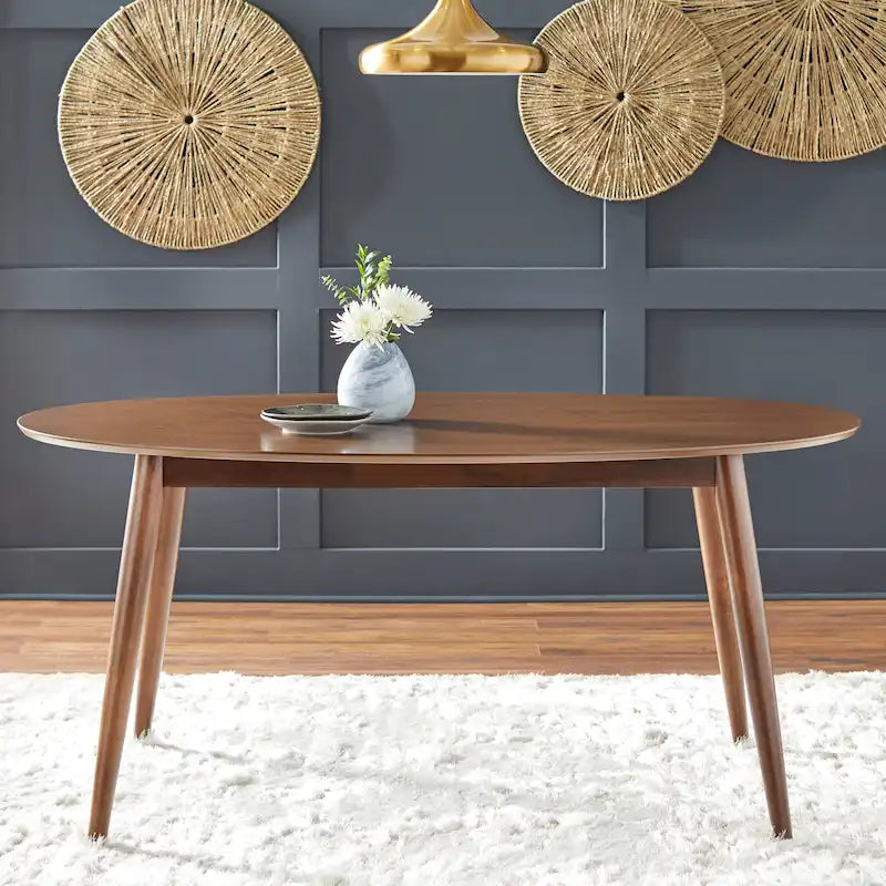  Seguro Dining Table
