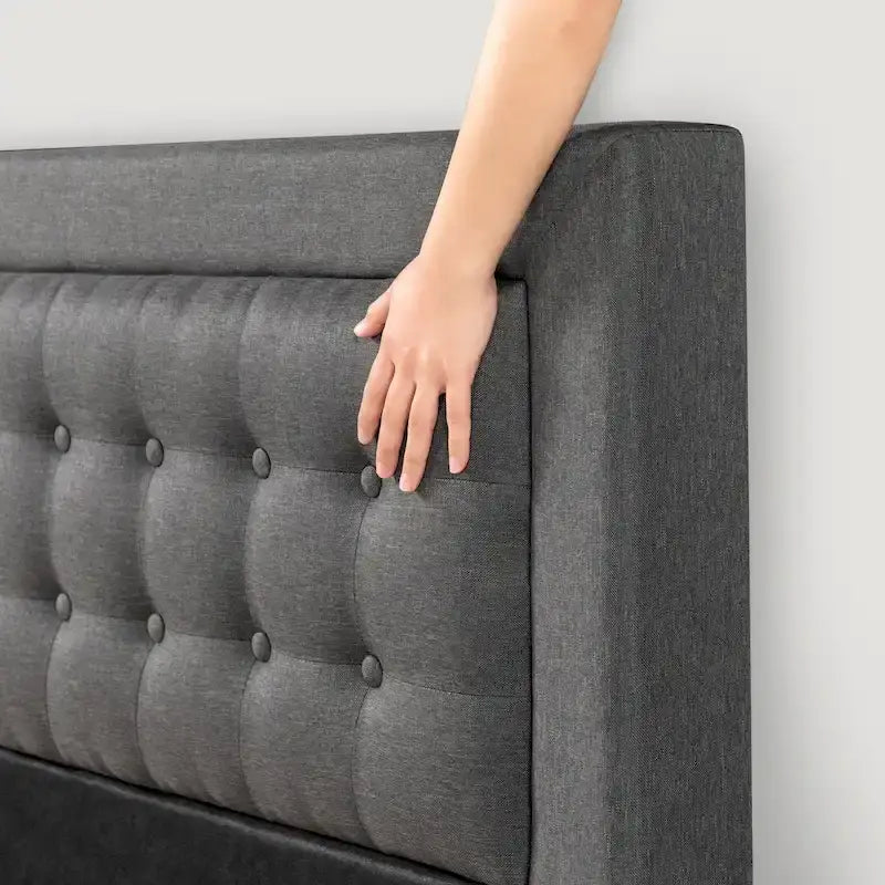 Struttura letto imbottita con bottoni trapuntati grigio scuro - California King