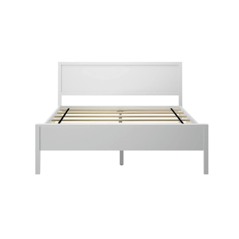 Letto matrimoniale con testiera a pannelli