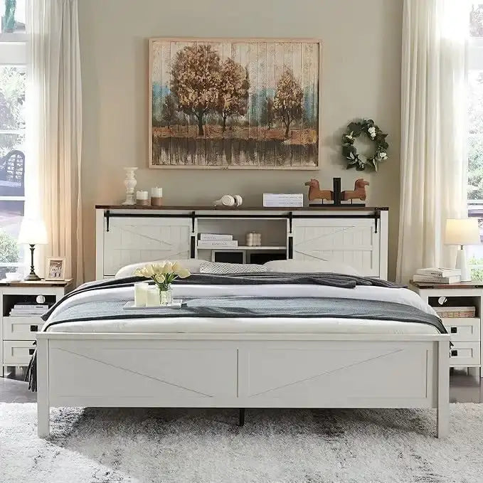 Struttura letto king size in stile rustico con mensole portaoggetti e stazione di ricarica